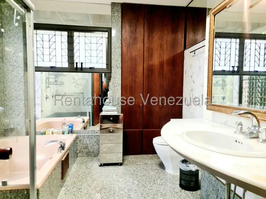 Apartamento (Planta Baja) en Venta en Altamira, Distrito Metropolitano - 29
