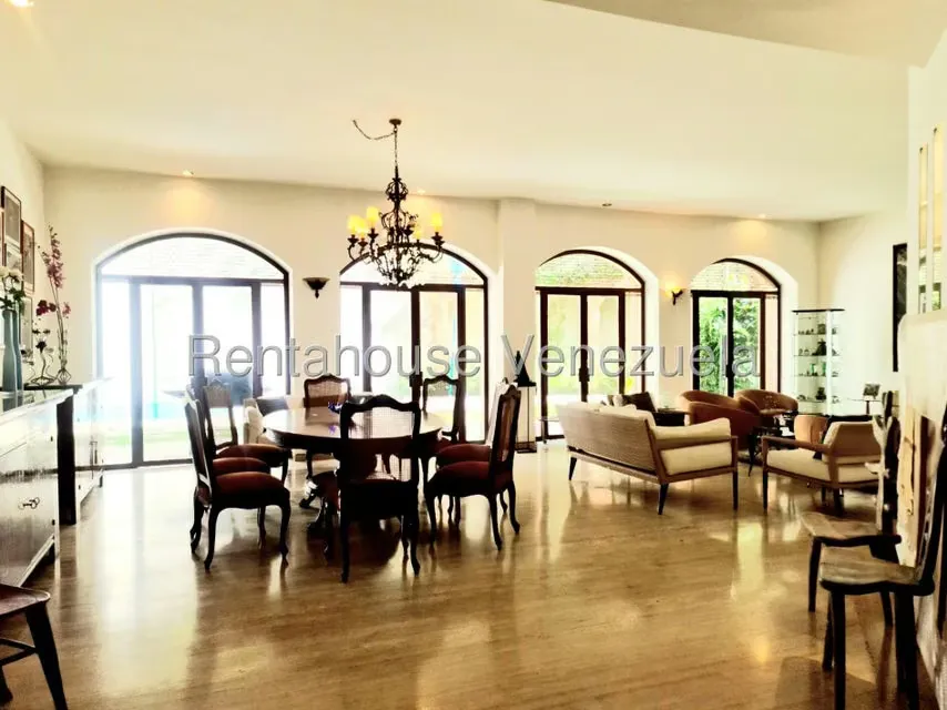 Apartamento (Planta Baja) en Venta en Altamira, Distrito Metropolitano - 3