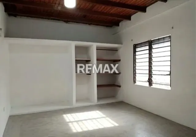 LOCAL COMERCIAL - 38 MTS - MONTECRISTO - 5