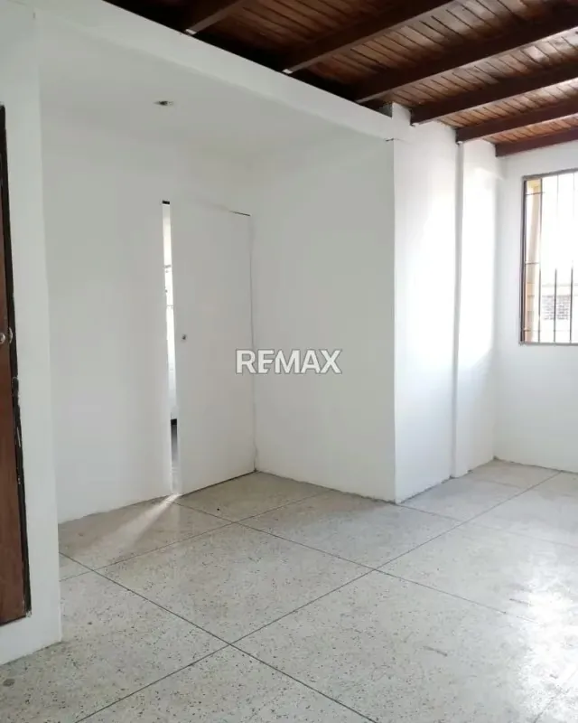 LOCAL COMERCIAL - 38 MTS - MONTECRISTO - 8