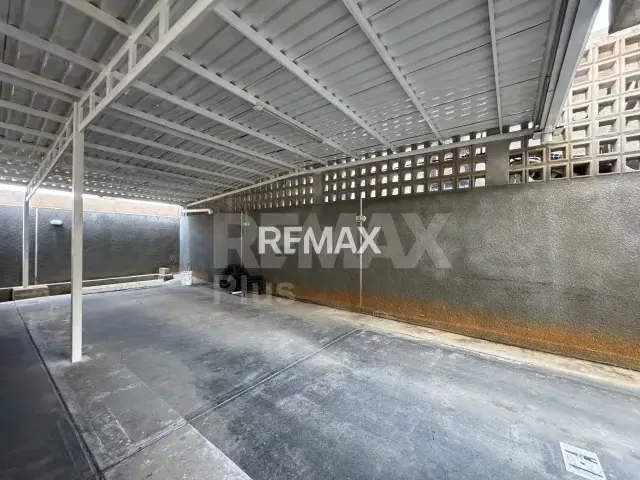 Venta de Apartamento , Edificio Stephanie Doriana , sector indio Mara - 14