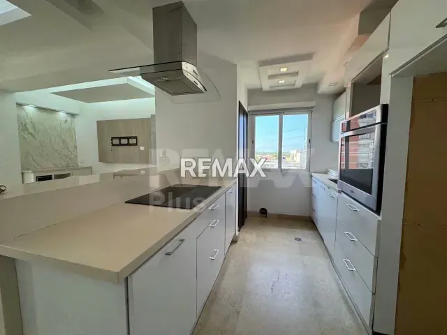 Venta de Apartamento , Edificio Stephanie Doriana , sector indio Mara - 3