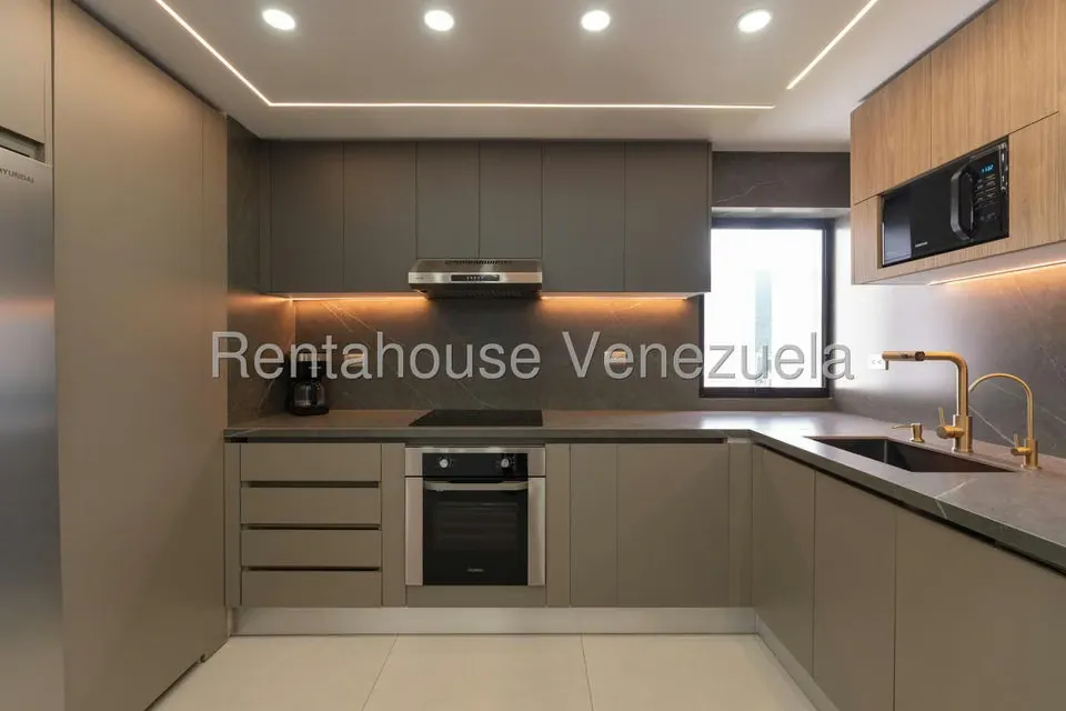 Apartamento (1 Nivel) en Venta en Colinas de Bello Monte, Distrito Metropolitano - 8