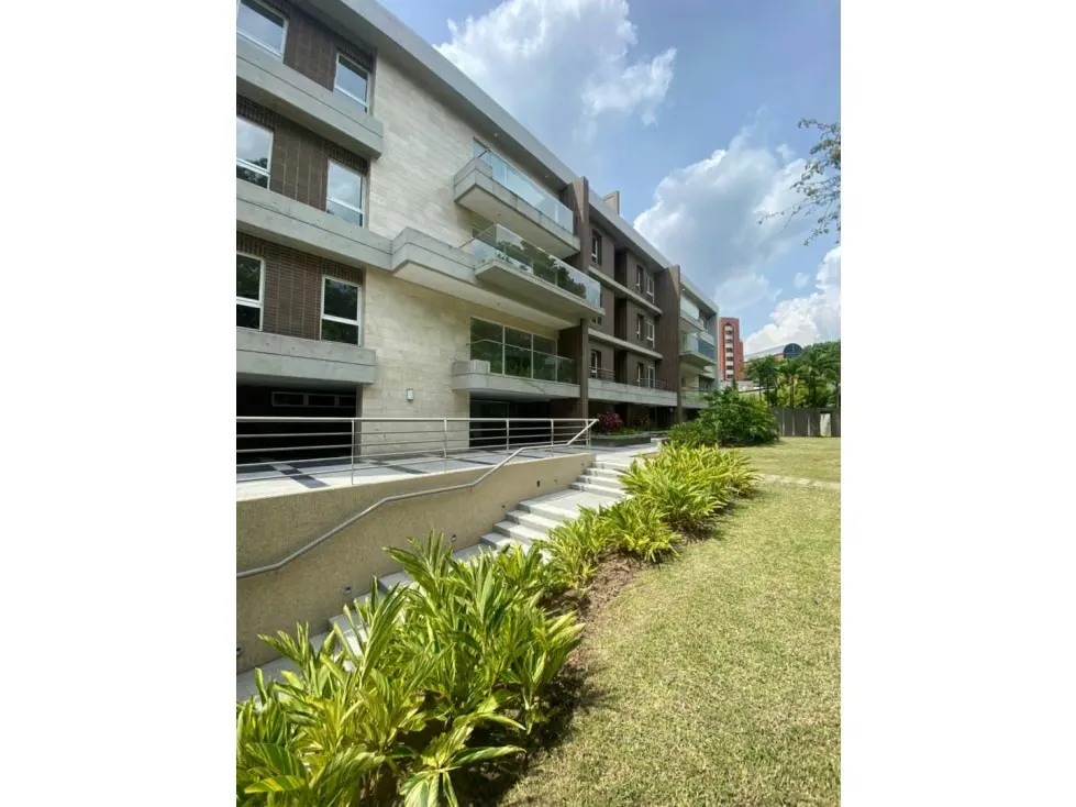 EDIFICIO RESIDENCIAL EN VENTA - URB. LA CASTELLANA - 2