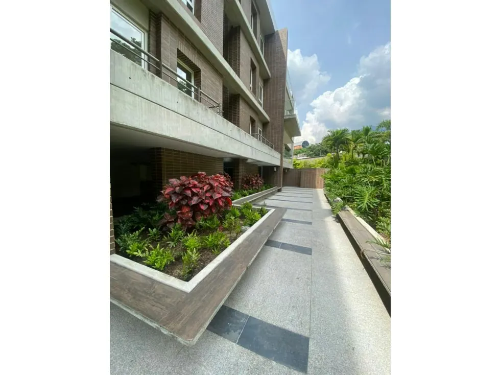 EDIFICIO RESIDENCIAL EN VENTA - URB. LA CASTELLANA - 3