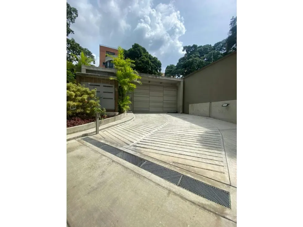 EDIFICIO RESIDENCIAL EN VENTA - URB. LA CASTELLANA - 22