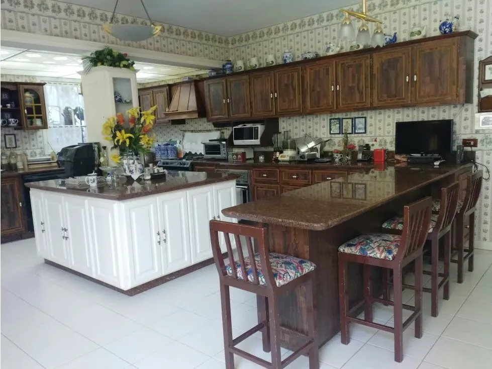 Espectacular casa en La Trinidad - 5