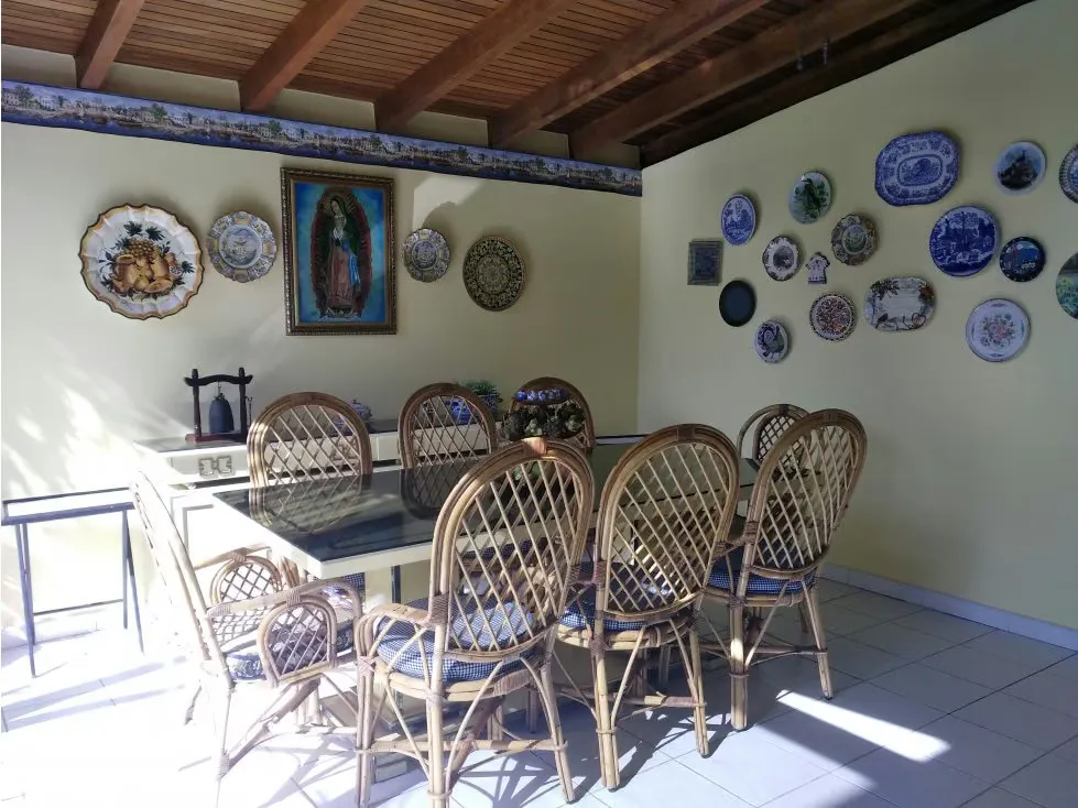 Espectacular casa en La Trinidad - 6