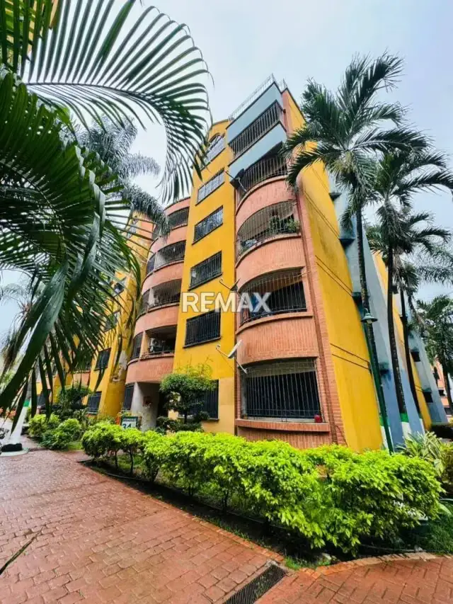 Te ofrezco en venta este Penthouse Duplex en Resd Poblado de San Diego