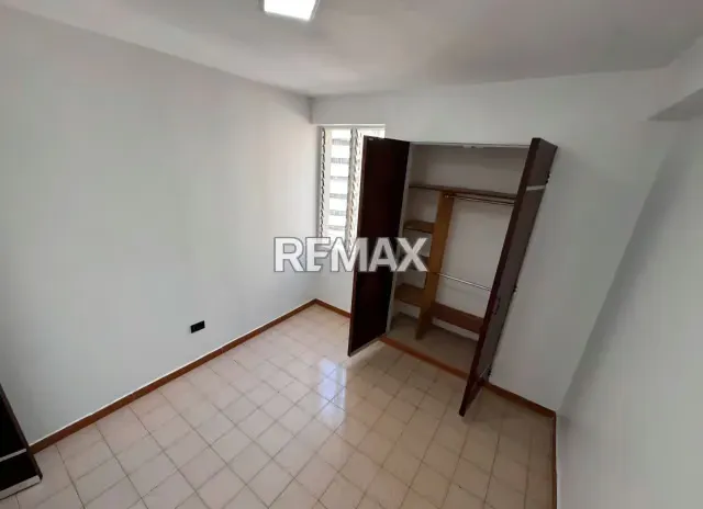 Venta de apartamento actualizado en excelente ubicación - 9