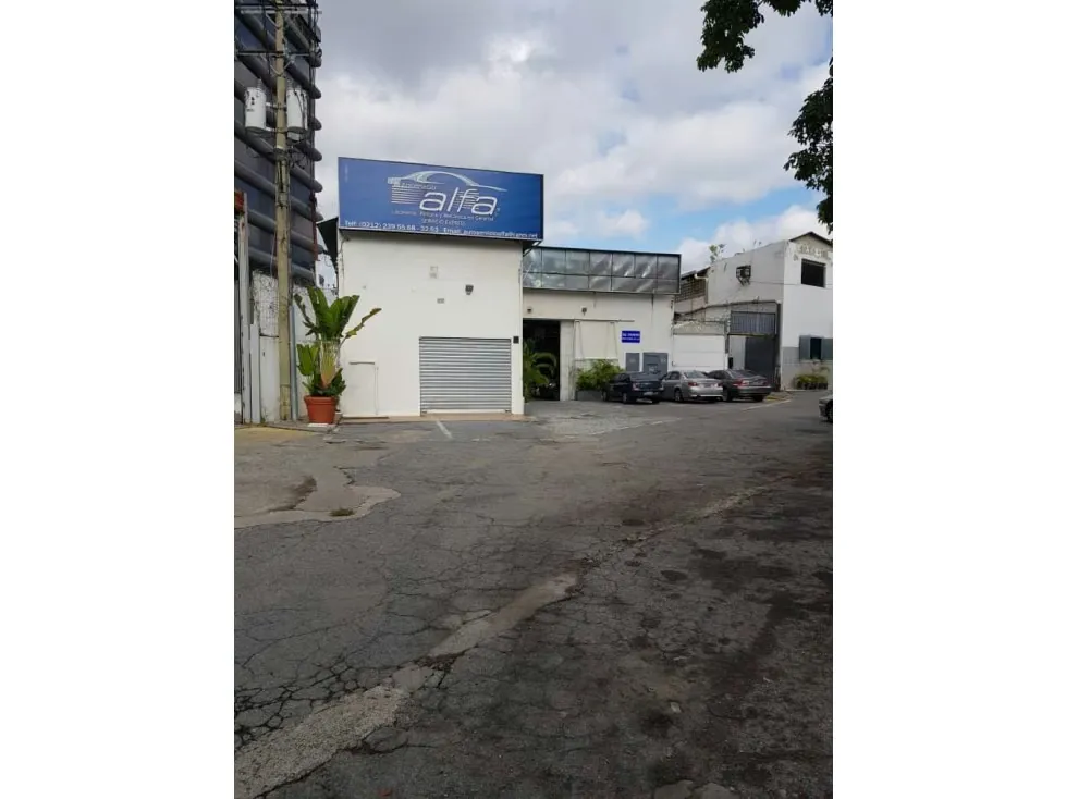 Vendo galpón 1800m2 Boleíta 0560