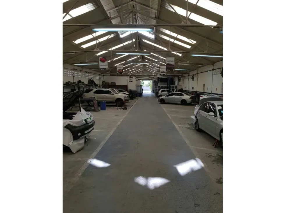 Vendo galpón 1800m2 Boleíta 0560 - 3