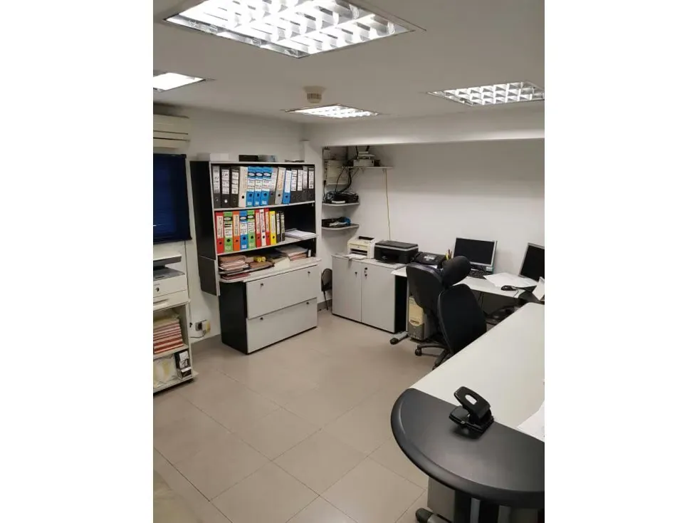 Vendo galpón 1800m2 Boleíta 0560 - 7