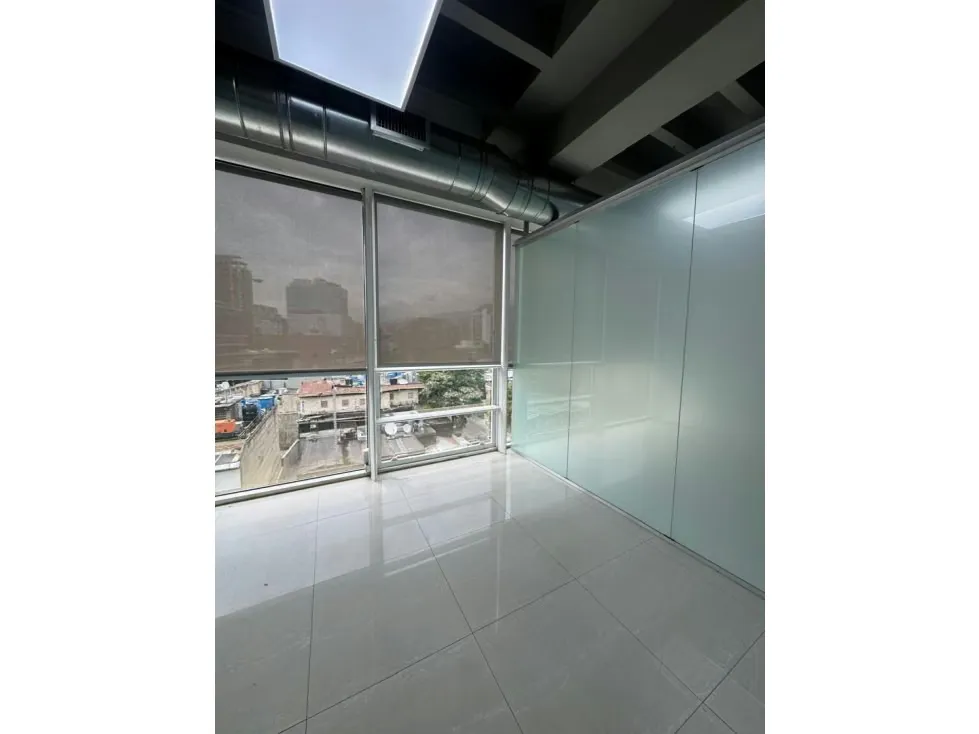 OFICINA - LAS MERCEDES - 56 Mts2 - 4