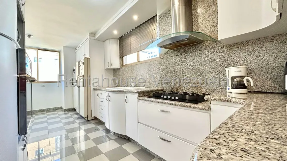 Apartamento (1 Nivel) en Venta en Lomas del Avila, Distrito Metropolitano - 14