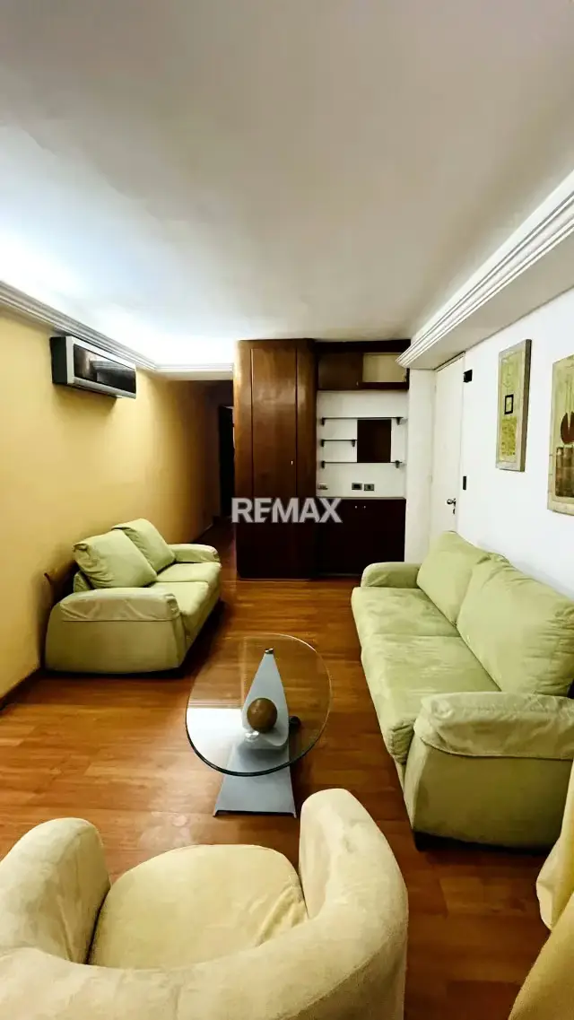 SE ALQUILA EXCELENTE APARTAMENTO UBICADO EN BOLEITA