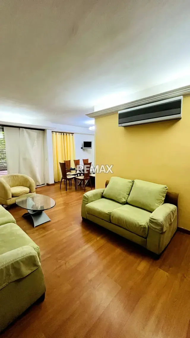 SE ALQUILA EXCELENTE APARTAMENTO UBICADO EN BOLEITA - 2