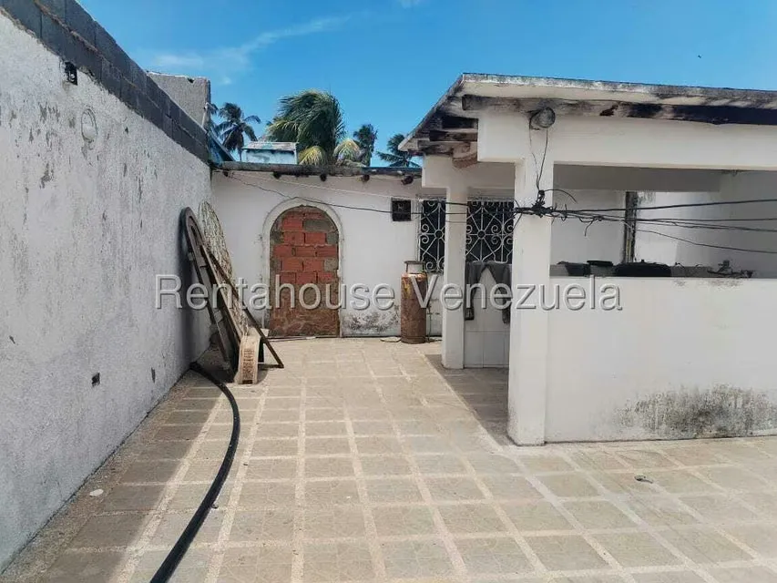 Comercial (Posada) en Venta en Playa Sur, Falcon - 110