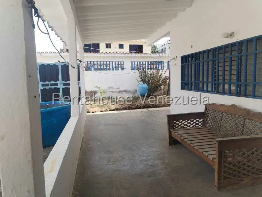 Comercial (Posada) en Venta en Playa Sur, Falcon - 127
