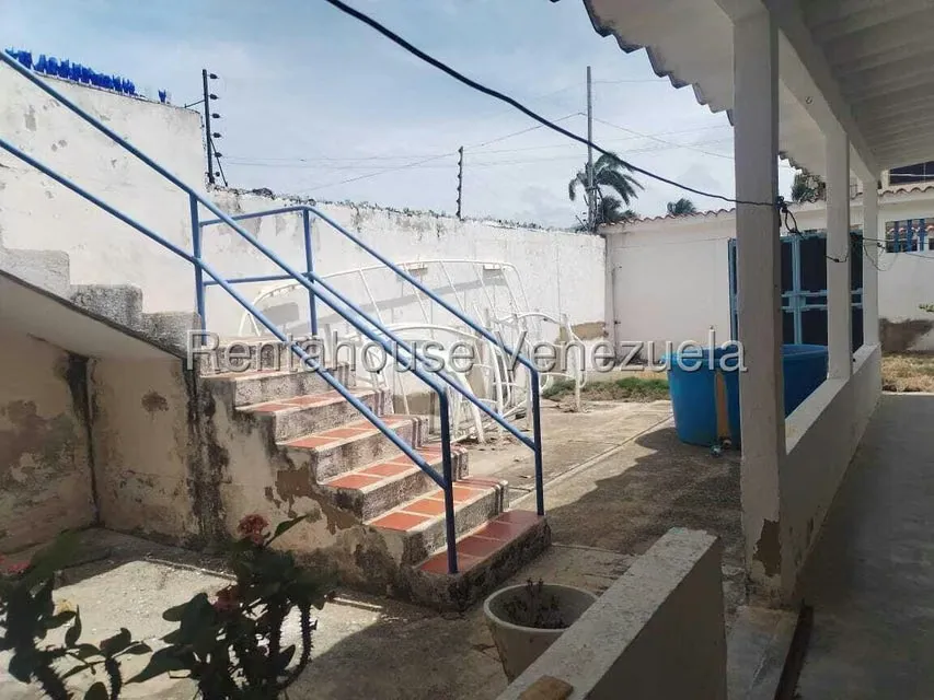 Comercial (Posada) en Venta en Playa Sur, Falcon - 128