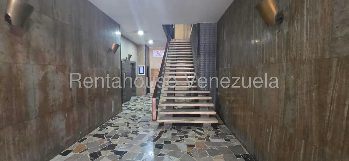 Apartamento (1 Nivel) en Alquiler en Altamira Sur, Distrito Metropolitano - 2