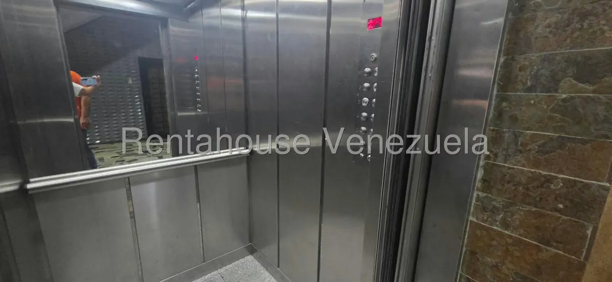 Apartamento (1 Nivel) en Alquiler en Altamira Sur, Distrito Metropolitano - 3