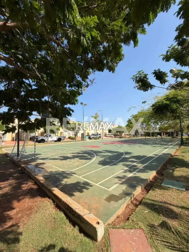 Townhouse en Venta Resid. Dunas del mar Av. Milagro Norte - 13