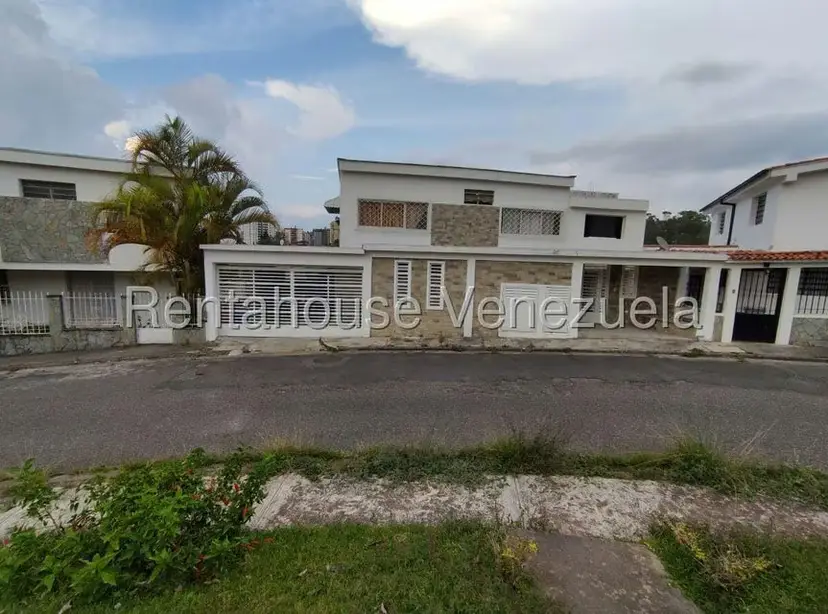 Casa (Multipes Niveles) en Venta en Los Castores, Miranda