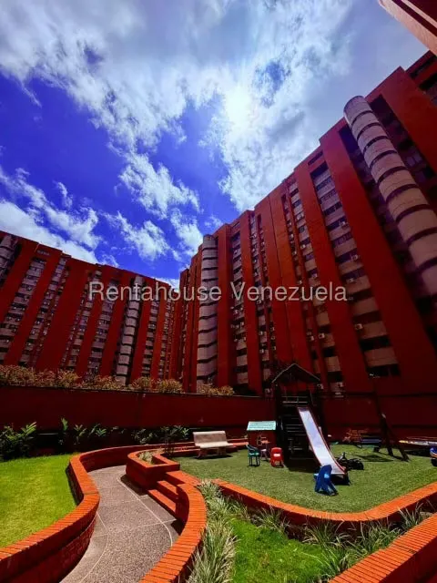 Apartamento (1 Nivel) en Alquiler en Los Dos Caminos, Distrito Metropolitano - 25
