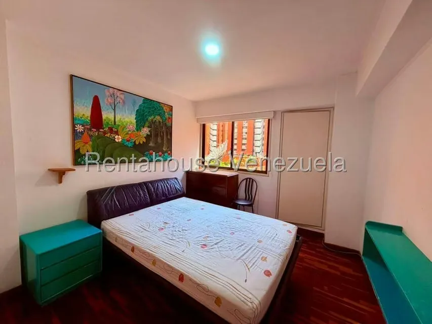 Apartamento (1 Nivel) en Alquiler en Los Dos Caminos, Distrito Metropolitano - 31