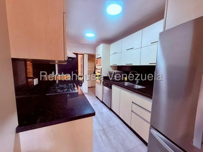Apartamento (1 Nivel) en Alquiler en Los Dos Caminos, Distrito Metropolitano - 6