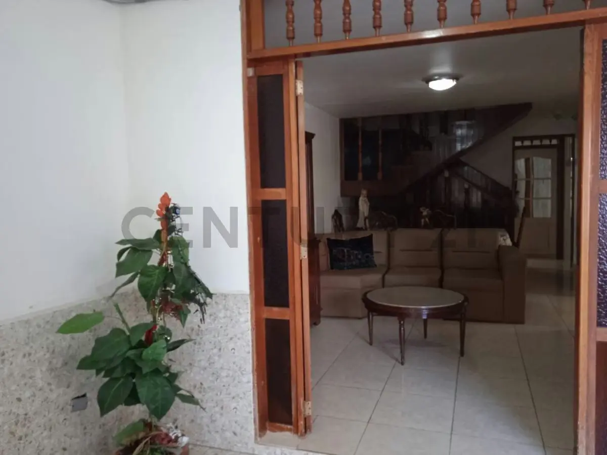 Comoda, amplia y bonita casa - 4