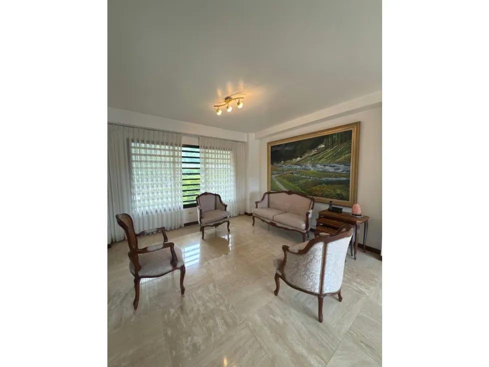 SE VENDE O ALQUILA PENTHOUSE DUPLEX EN LOS CHORROS - 2