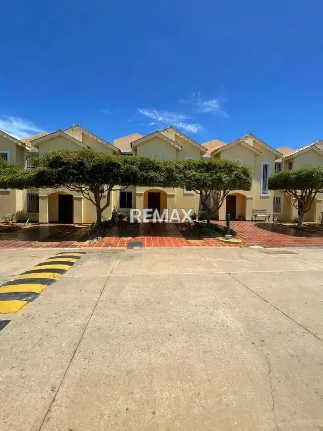 VENDO TH EN VILLA DUNAS DEL MAR