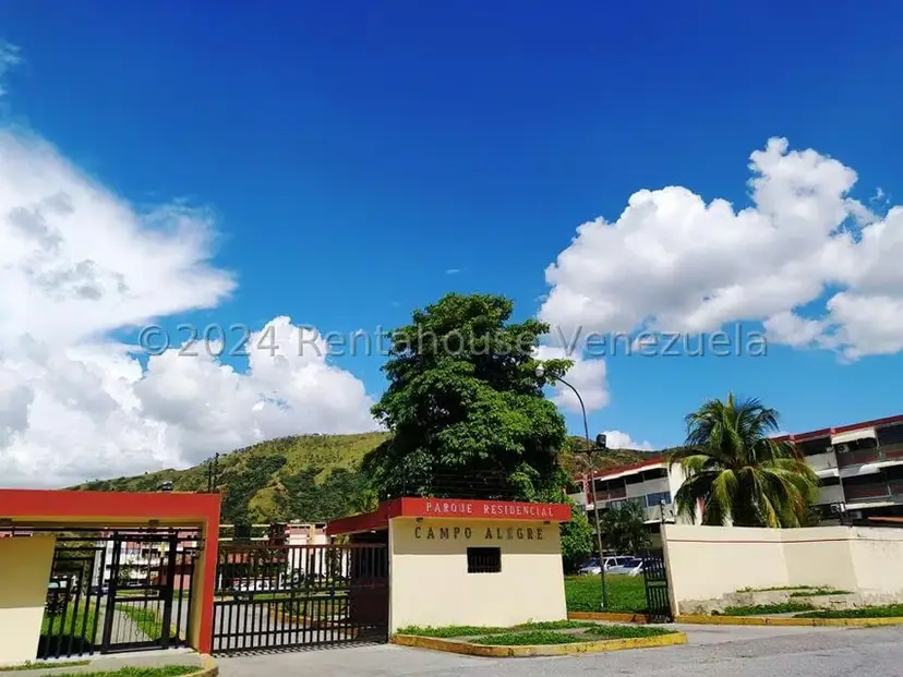 Apartamento (1 Nivel) en Alquiler en Campo Alegre, Aragua