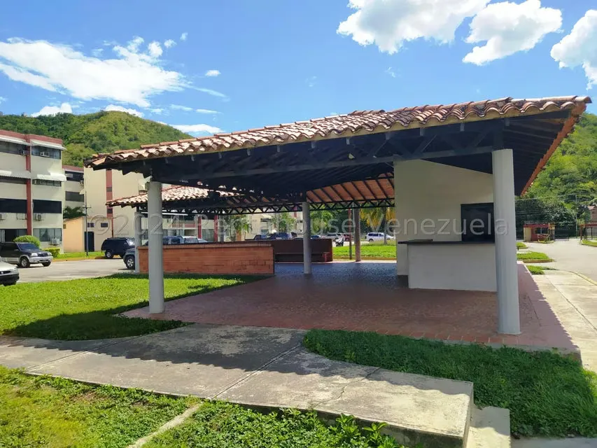 Apartamento (1 Nivel) en Alquiler en Campo Alegre, Aragua - 32