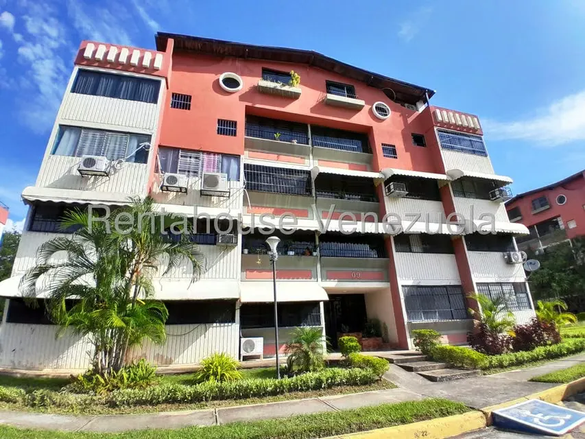 Apartamento (1 Nivel) en Alquiler en Campo Alegre, Aragua - 36
