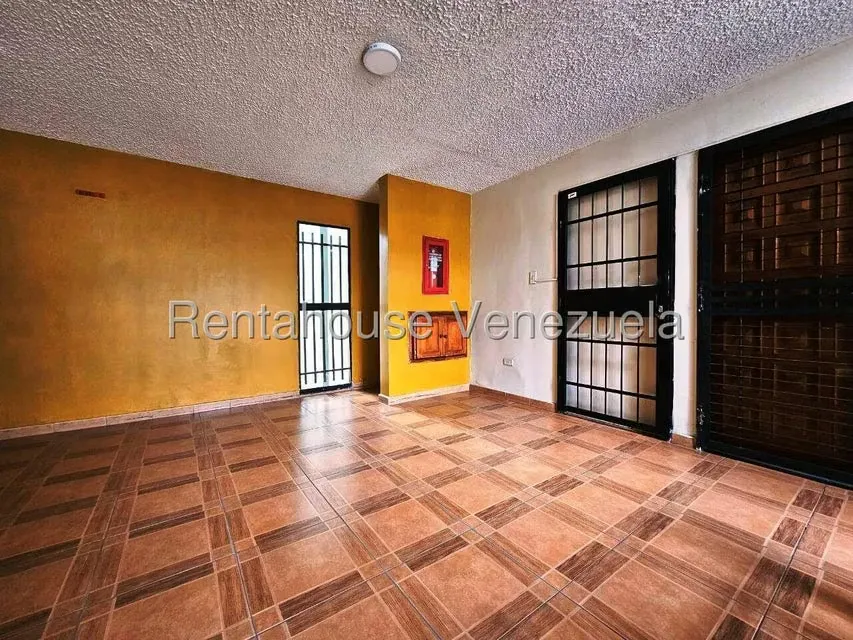 Apartamento (1 Nivel) en Alquiler en Campo Alegre, Aragua - 4