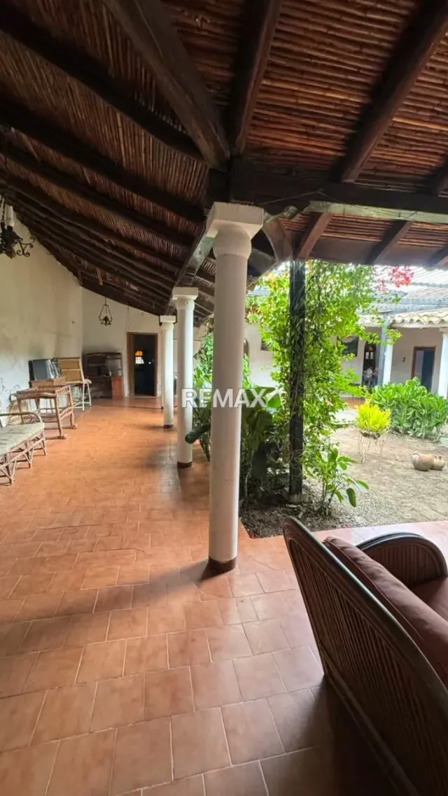 En Quibor Excelente terreno y casa comercial Ubicado en una de las avenidas con la afluencia de vehículos de la zona. Av principal Florencio Gimenez - 5