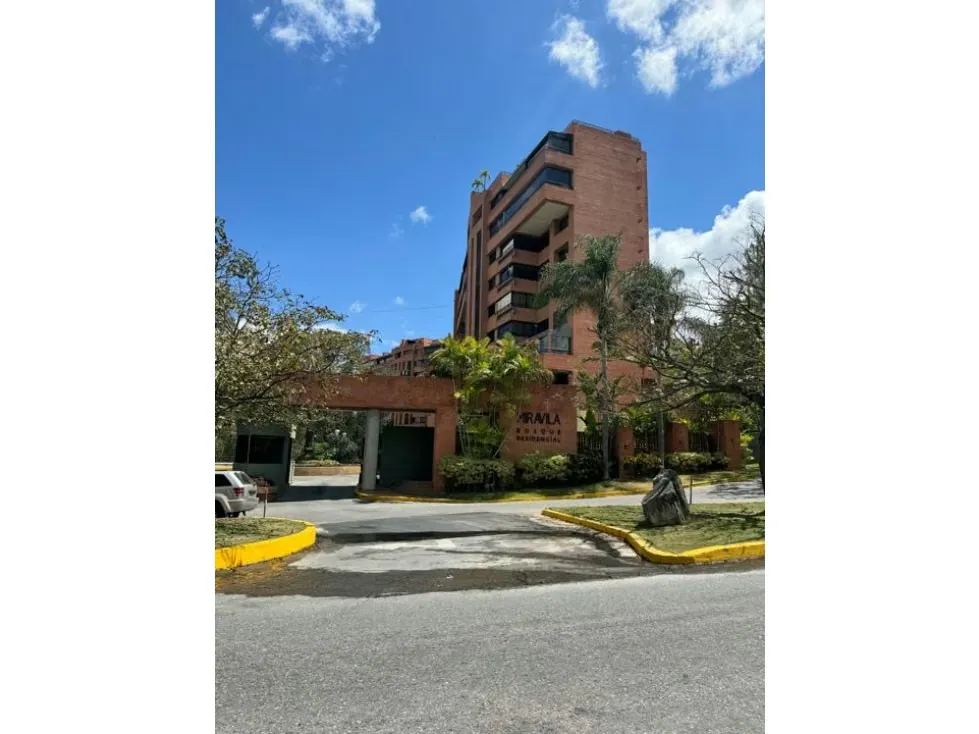 Apartamento PB de 503m2 en venta en la Tahona