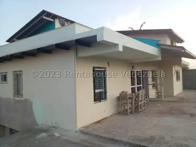 Casa (Duplex) en Venta en El Hatillo, Distrito Metropolitano - 28