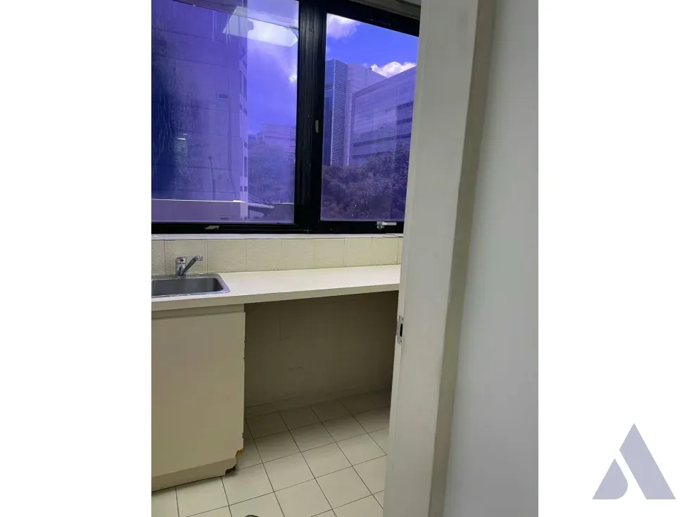 Se vende/alquila oficina 206m2 El Rosal 1398 - 11