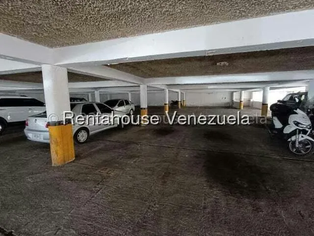 Apartamento (1 Nivel) en Alquiler en Las Quintas, Carabobo - 23