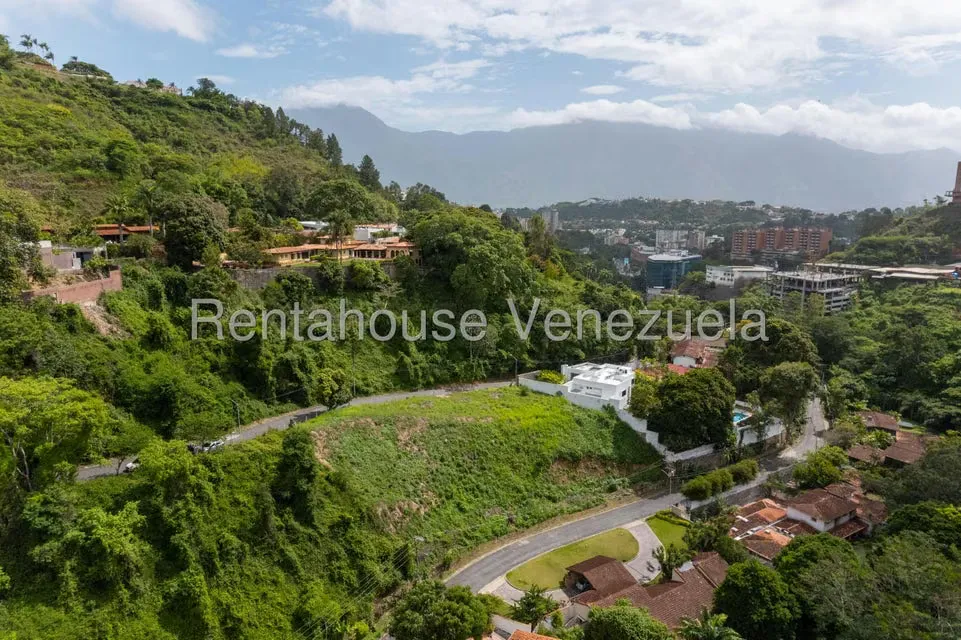 Terreno (Residencial) en Venta en Cerro Verde, Distrito Metropolitano - 3