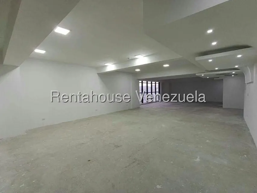 Local Comercial en Alquiler en Zona Este, Lara - 15