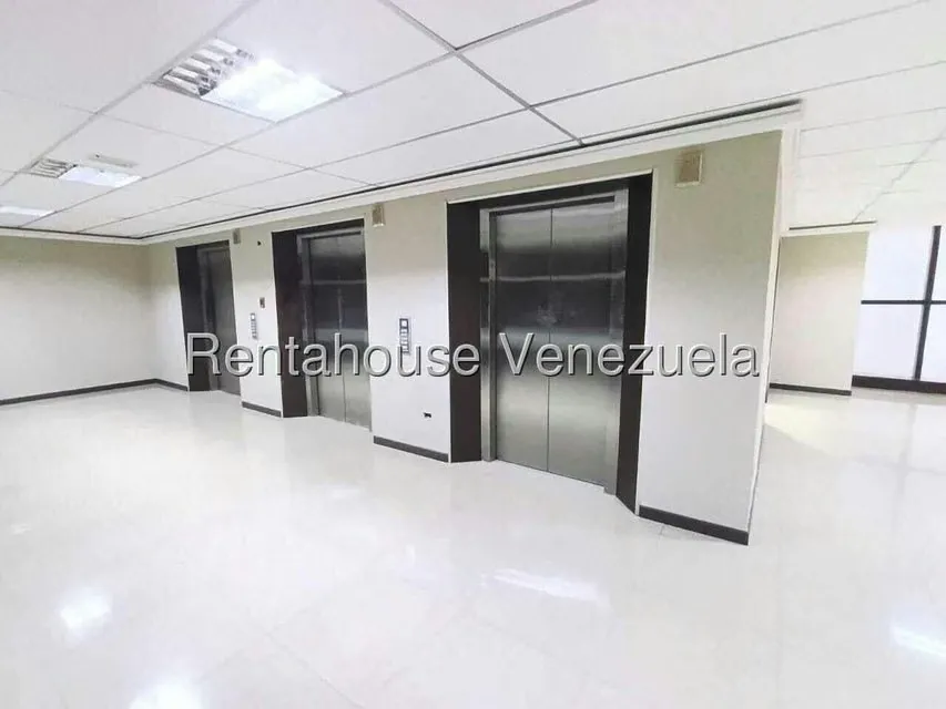 Local Comercial en Alquiler en Zona Este, Lara - 7