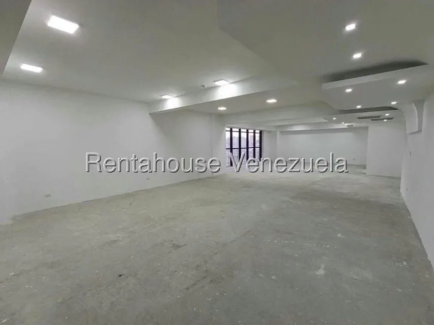 Local Comercial en Alquiler en Zona Este, Lara - 9