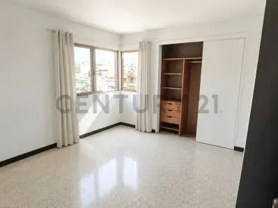 Apartamento en Venta, ubicado en La Florida, Avenida Andres Bello - 7