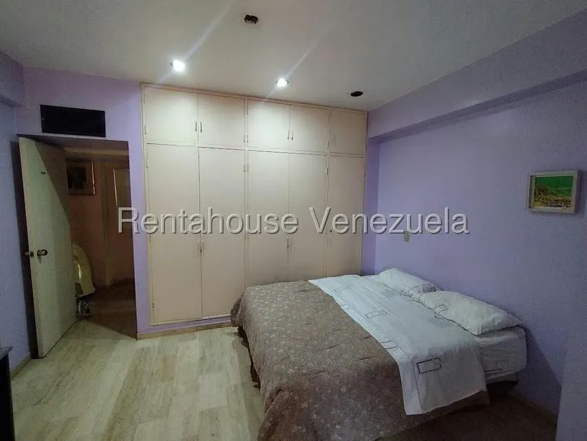 Apartamento (1 Nivel) en Venta en La Florida, Distrito Metropolitano - 21