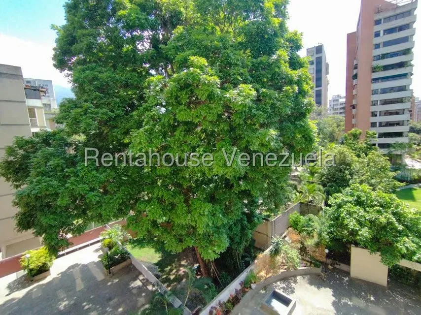 Apartamento (1 Nivel) en Venta en La Florida, Distrito Metropolitano - 27